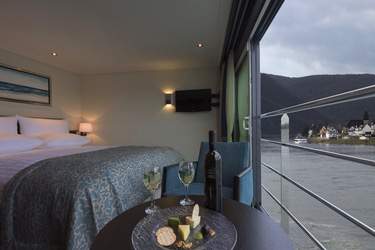 Avalon Waterways, Avalon Tranquility II, Panorama Suite 0.jpg
